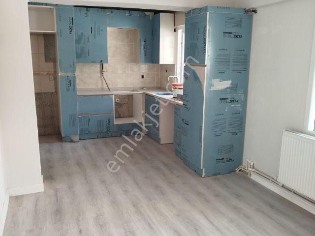 İzmir Buca Yıldız 105 Mk Temiz D Gazlı 2+1 Giriş Kat