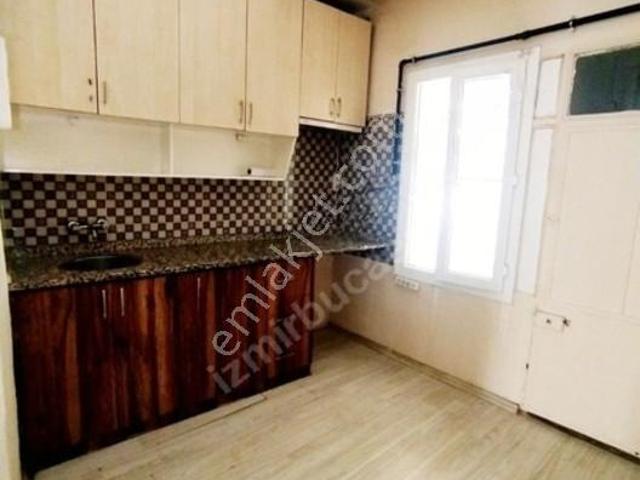 İzmir Buca Yıldız 2+1 Eşyasız 95 Mk D Gazlı Yüksek Giriş Kiralık