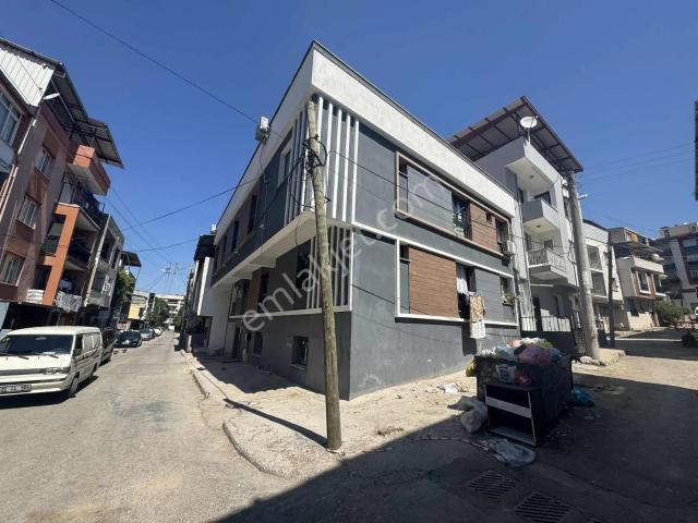 İzmir Buca Yıldız Mahallesi'de Eşyalı 1+1 Kiralık Daire