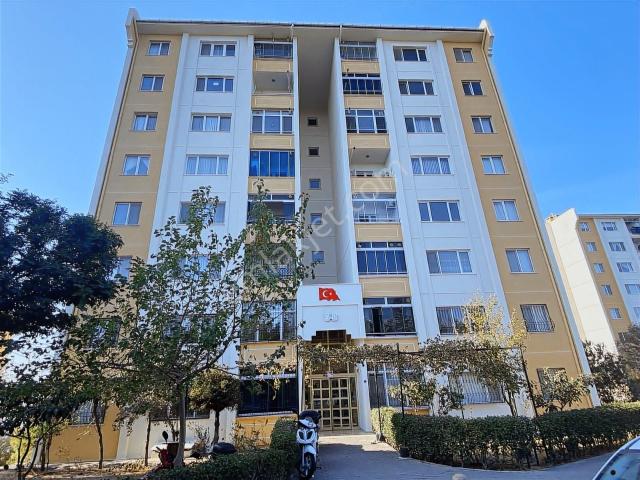 İzmir Buca Aydoğdu Mahallesi Toki Konutlarında Kiralık 3+1 Daire
