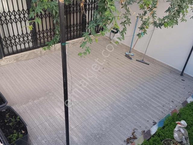 İzmir Bucada 2+0 Bahçeli Satılık Daire
