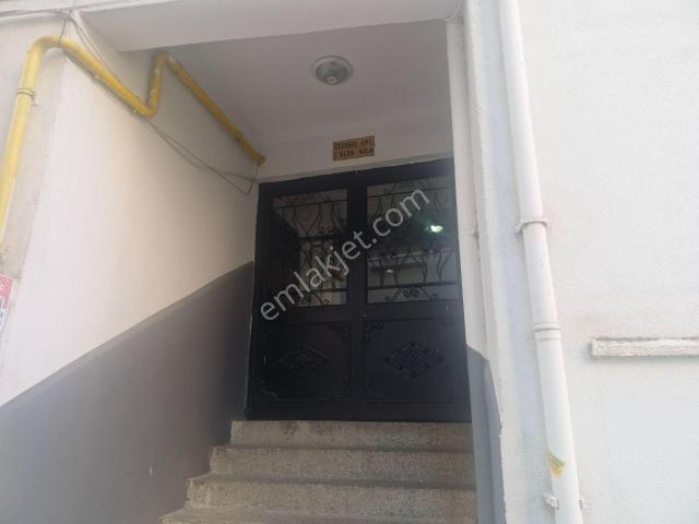 İzmir Göztepe De Kiralık 3+1 Daire