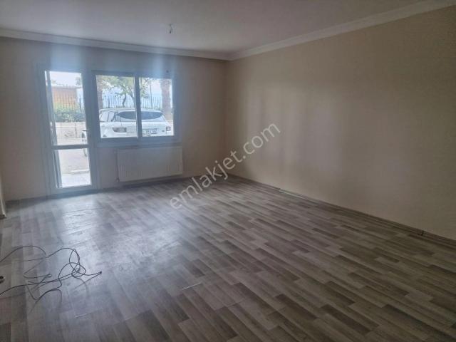 İzmir Güzelyalı Da Mithatpaşa Cd. Üzeri 3+1 Kiralık Daire