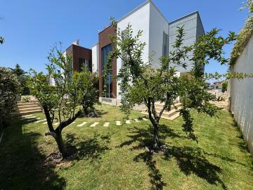 İzmir Güzelbahçe Güzelvadi Villaları Satılık 4+2 Tripleks Villa