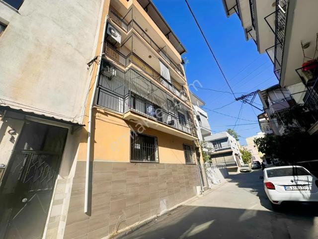Günaltay Mahallesi'nde Ferah Balkonlu Kiralık 2+1 Daire