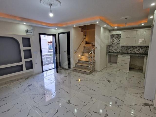İzmir Dikili cumhuriyette denize yakın satılık müstakil villa