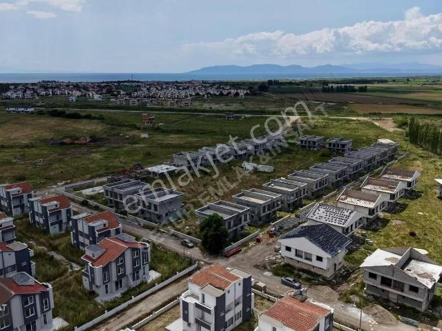 İzmir Dikili Salihler Altında 3+1 Villa