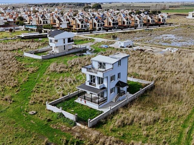 İzmir Dikili Salihler Altında Satılık 4+1 Müstakil Villa