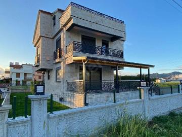 İzmir Dikili Salihler Deniz Manzaralı Satılık Müstakil 4+1 Villa