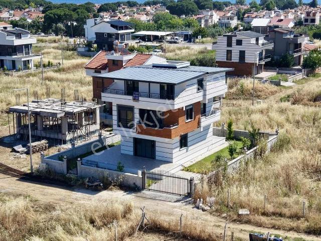 İzmir Dikili Salihleraltında Müstakil Villa