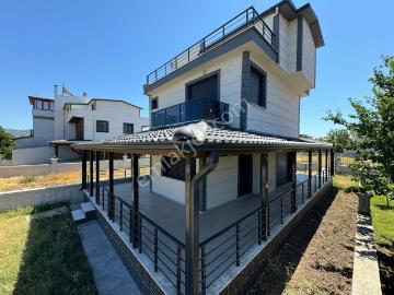 İzmir Dikili Salihleraltı Gülkent Migrosa Yakın Satılık 5+1villa