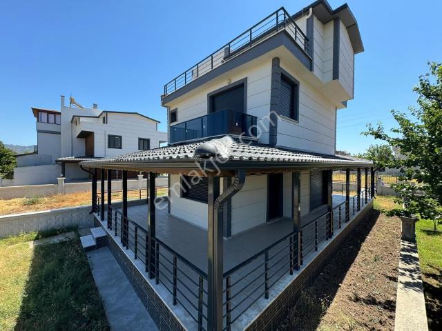 İzmir Dikili Salihleraltı Gülkent Migrosa Yakın Satılık 5+1villa