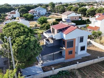 İzmir Dikili Salihler'de Denize Yakın Satılık Sıfır 5+1 Villa