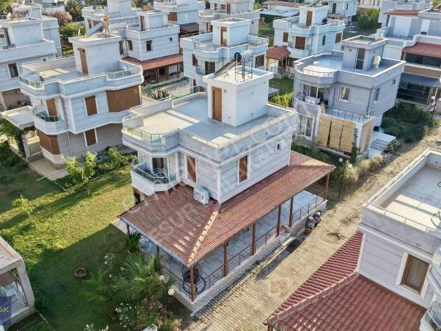 İzmir Dikili Turnalar Sitesinde 3+1 Müstakil Villa