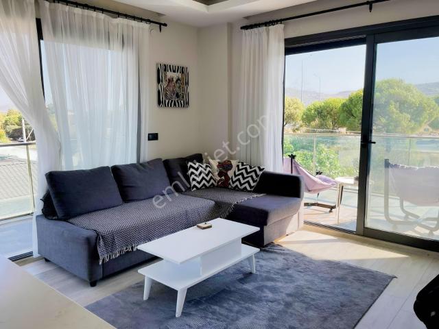 İzmir Çeşme Denize Yürüme Mesafesinde Kiralık Razidans
