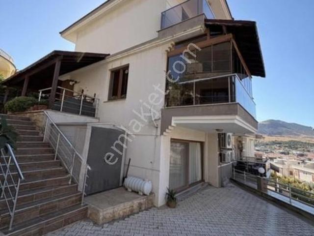 İzmir Foçada Satılık Lüks 4+1 Villa | 160 M² | Deniz Manzaralı