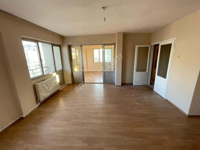 İzmir Konak Altıntaş Cadde Üzeri Körfez Manzaralı Satılık Daire!