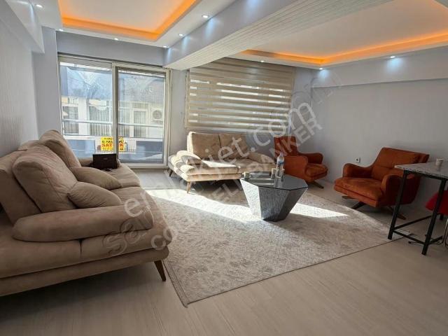 İzmir Konak Göztepe'de Eşyalı Kiralık Daire