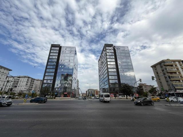 İzmir Katal Double Diamond'da Satılık 3+1 Boş Daire