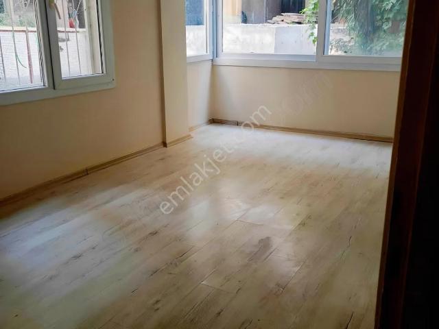 İzmir Karşıyaka Bahçelievler Mah. Satılık 2+1 Daire