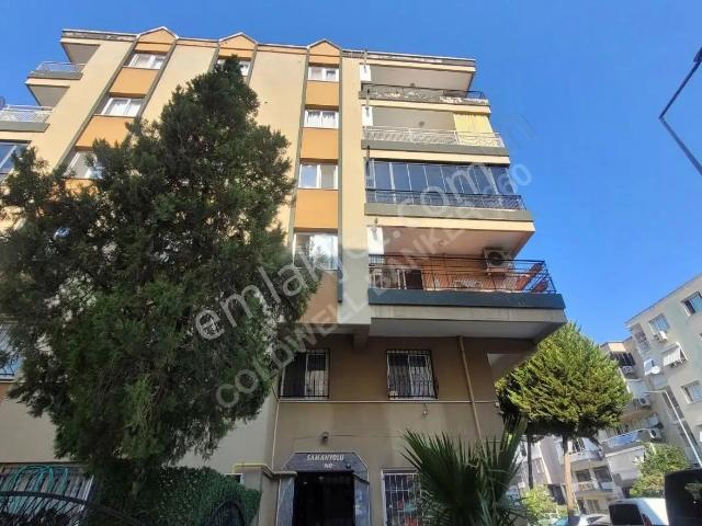 İzmir Karşıyaka Komple Yenilenmiş Kiralık 3+1 Daire
