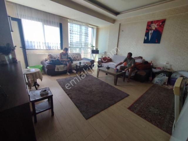 İzmir Karabağlar Vatan Mah. 3+1 Site İçinde Satılık Daire