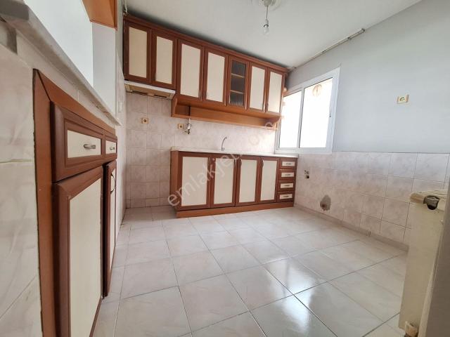 İzmir Karabağlar Bahçelievler Satılık 3+1 Daire