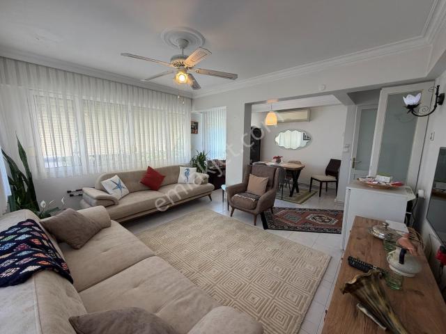 İzmir Karabağlar Basın Sitesi Mahallesinde 2+1 Satılık Daire