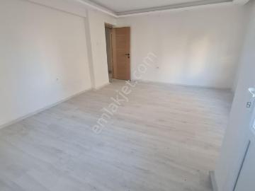 İzmir Karabağlar Metin Oktay Mahallesinde Kıralık 3
