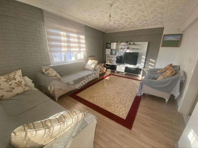 İzmir Karabağlarda Kiralık Full Eşyalı Daire