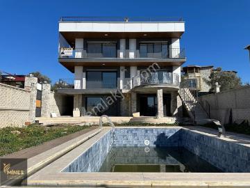 İzmir Kemalpaşa Havuzlu 5+3 Müstakil Lüks Tripleks Villa