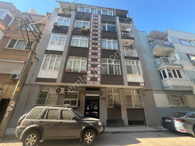 İzmir Küçükyalı Akın Simav Mahallesi 2+1 Satılık Daire