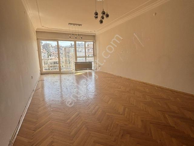 İzmir Hatay Polıgon Da Ana Cadde Üzeri Arakat Asansörlü 3+1 Kiralık Daire