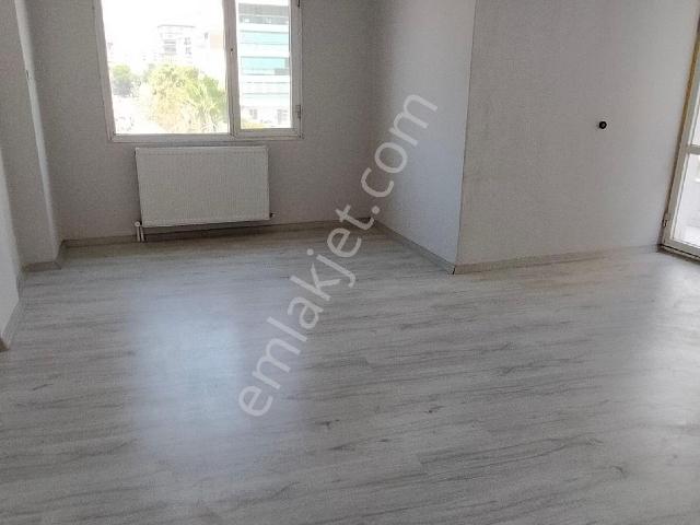 İzmir Çiğli Ataşehir Mah. Kiralık 3+1 Doğalgazlı Arakat Daire