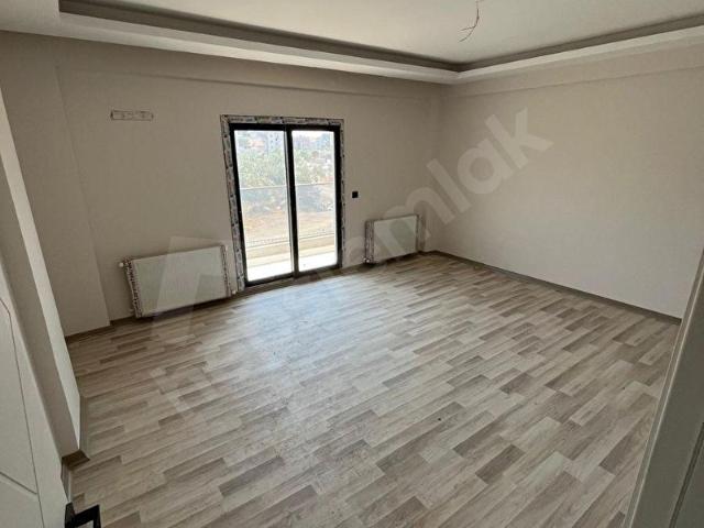 İzmir Çiğli Harmandalında Sıfır Bina Kapalı Mutfak 2+1 Kiralık Daire