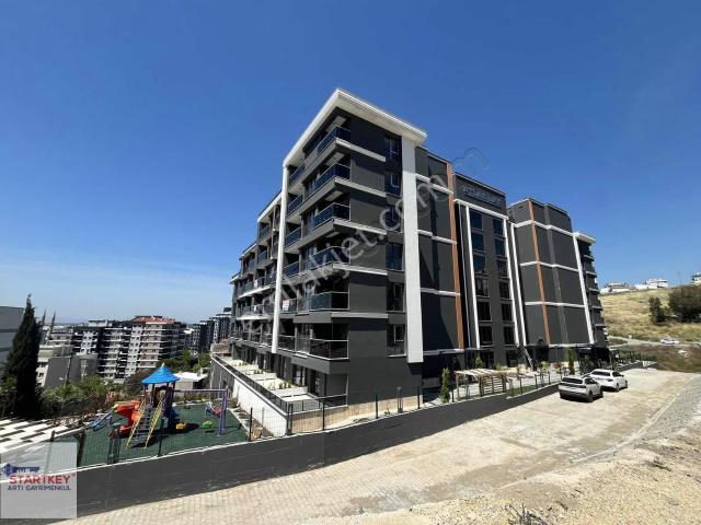 İzmir Çiğlide Site İçerisinde Sıfır Satılık 2+1 Daire