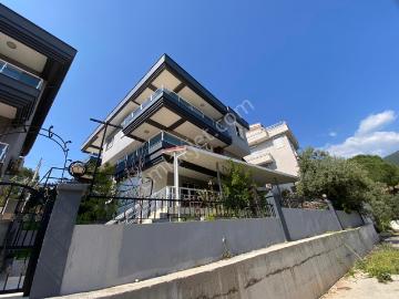 İzmir Özdere'de Denize Çok Yakın 5+1 Triplexs Villa!