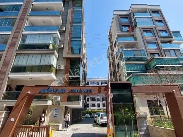 İzmir Mavişehir Elara Sitesinde 2+1 Kiralık Daire