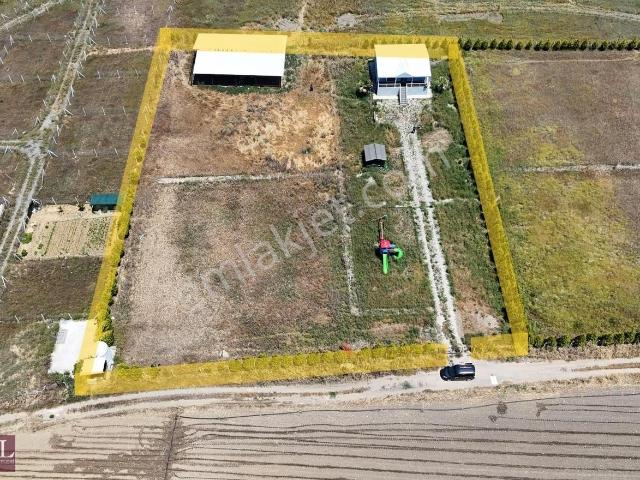 İzmir Menderes Altıntepede 4080 Arsa 2+1 Evi Dam Çiftlik Yeri