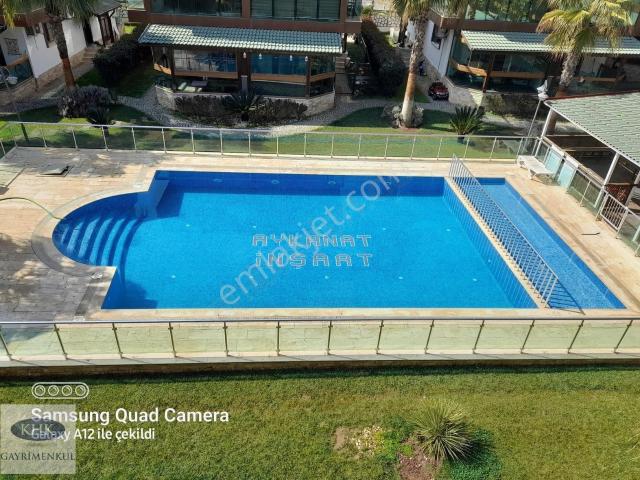 İzmir Menderes De Site İçi Yüzme Havuzlu Kiralık Lüks 4+1 Villa
