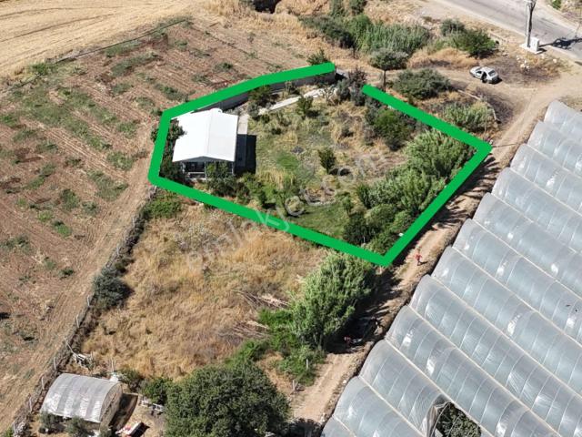 İzmir Menderes Çilemede Ulaşım Önünde 1+1 Evi Elektrik Su Abonelikleri 900 M2 Arsa