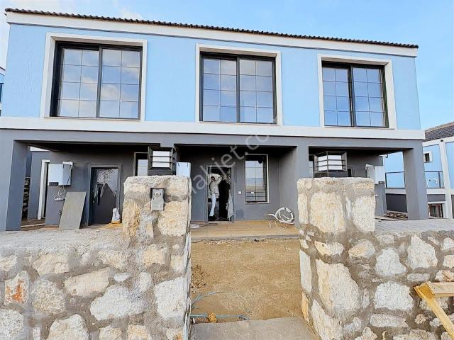 İzmir Menemen Villakent'te Satılık 2+1 Dubleks Villa