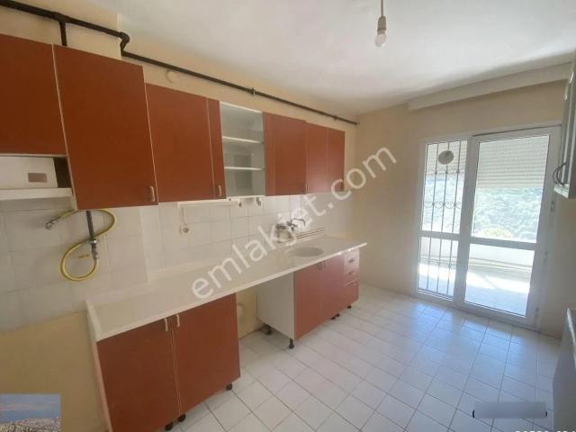 İzmir Narlıdere Bakımlı Doğalgazlı Siteyi İçi Kiralık Daire