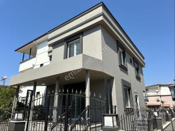 İzmir Seferihisar Doğanbey De Satılık 3+1 Villa Denize 600 Metre