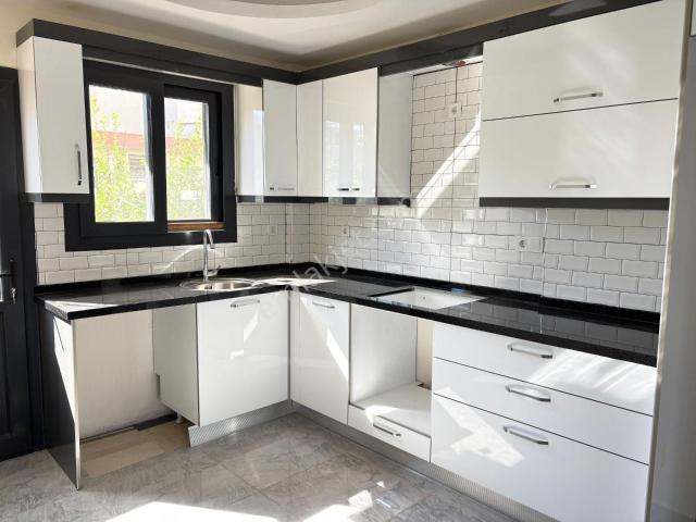 İzmir Seferihisar Doğanbey Merkezde Geniş Yapılı Ferah 3+1 Satılık Villa
