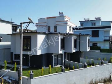 İzmir Seferihisar Doğanbey Payamlı Da Satılık 2+1 Bahçeli Yazlık Villa