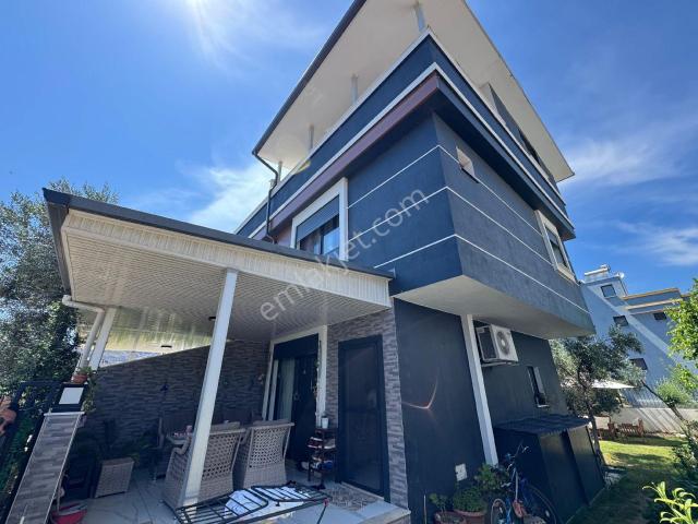İzmir Seferihisar Doganbey De Deniz 80 Metre Satılık 3+1 Villa