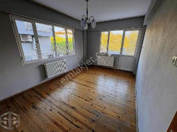 İzmir Selçuk Atatürk Mahallesi Depozitosuz Kiralık 3+1 Daire