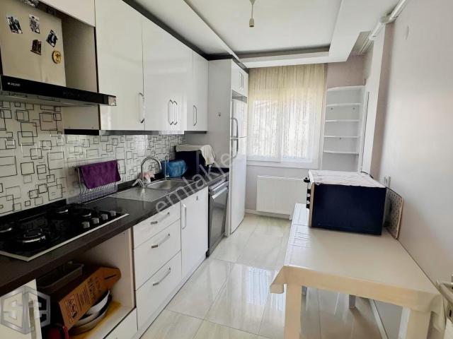 İzmir Selçuk Cumhuriyet Mah. 2+1 Doğalgazlı Modern Ara Kat Daire