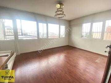 İzmir Park Ve Eşrefpaşa Cadde Yakını K.mutfak 2+1 80 M2 Kiralık